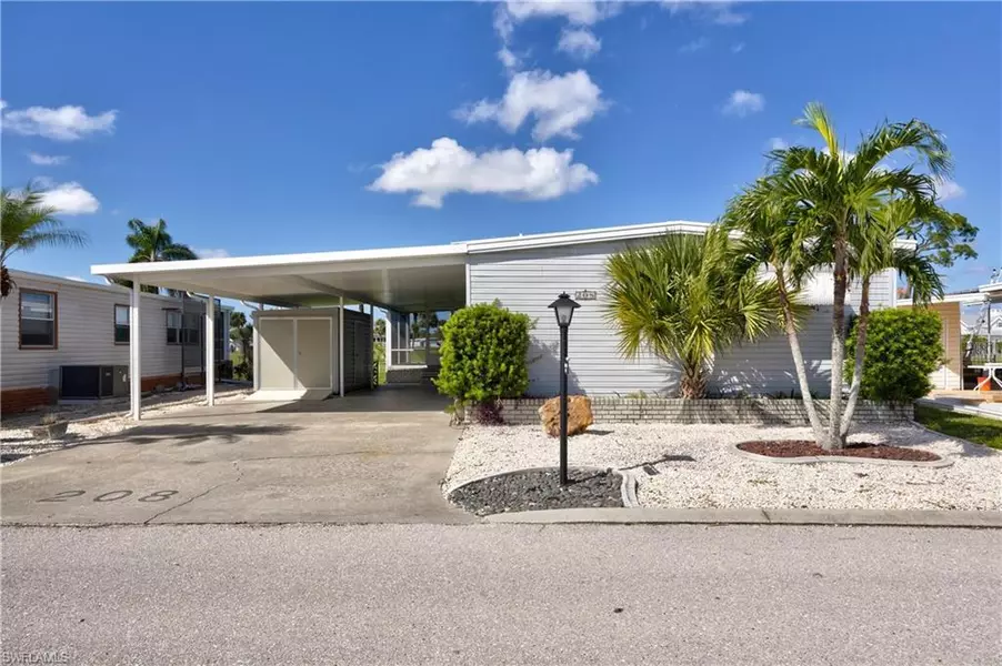 208 Nicklaus BLVD, North Fort Myers, FL 33903