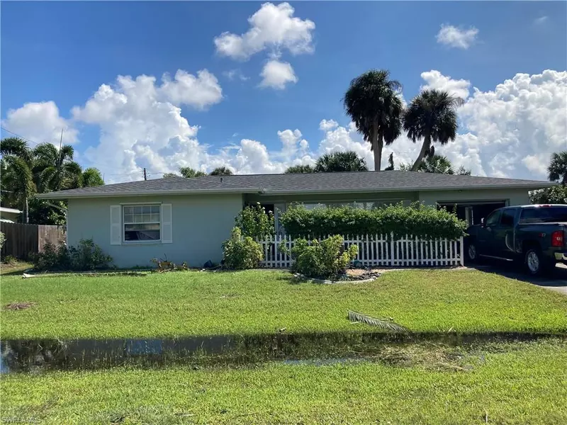 3030 Palm DR, Punta Gorda, FL 33950