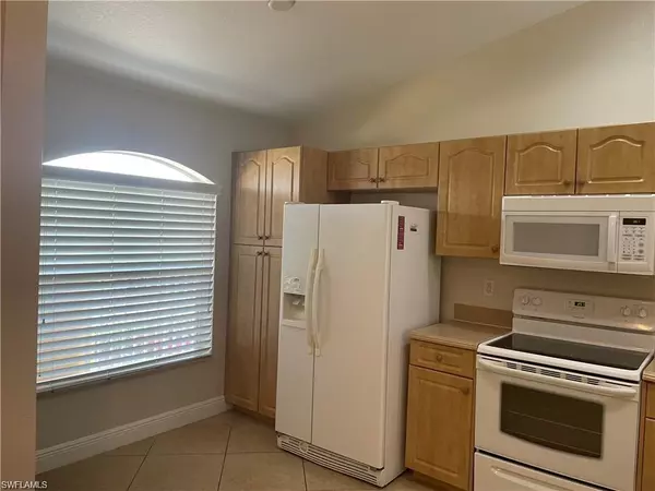 Cape Coral, FL 33991,264 SW 3rd TER #203