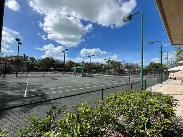 Naples, FL 34108,871 Tanbark DR #101