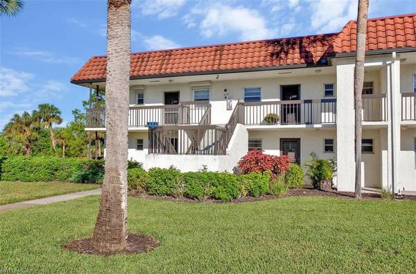 4158 27th CT SW #102, Naples, FL 34116