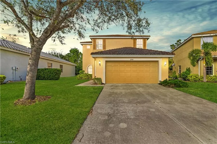 2742 Blue Cypress Lake CT, Cape Coral, FL 33909