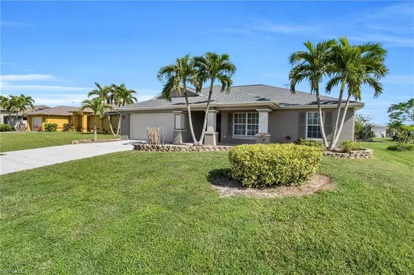 3813 Agualinda BLVD, Cape Coral, FL 33914