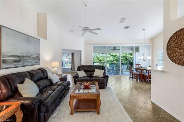 Naples, FL 34110,5645 Northboro DR #202