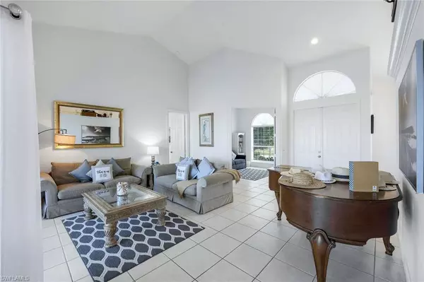 Marco Island, FL 34145,541 Hernando DR