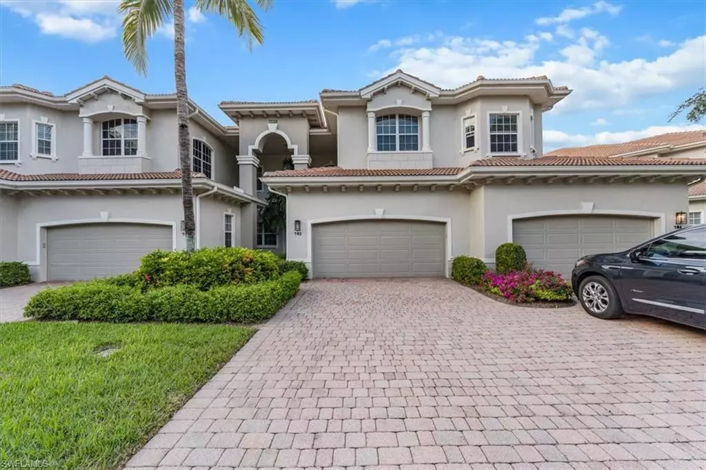 Naples, FL 34109,7128 Lemuria CIR #702