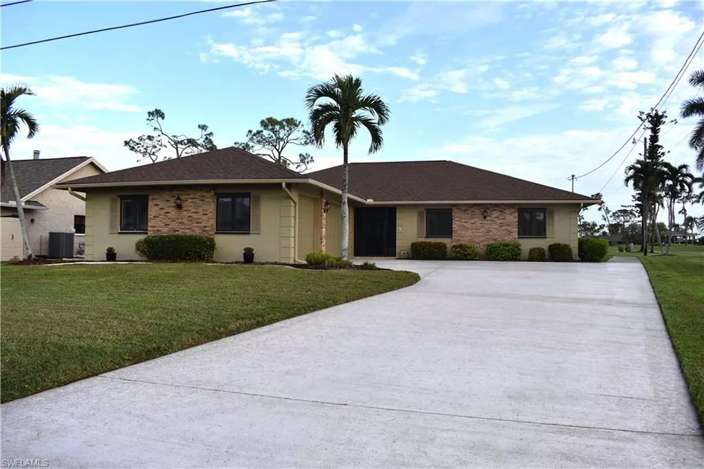 Cape Coral, FL 33991,1203 SW 19th LN