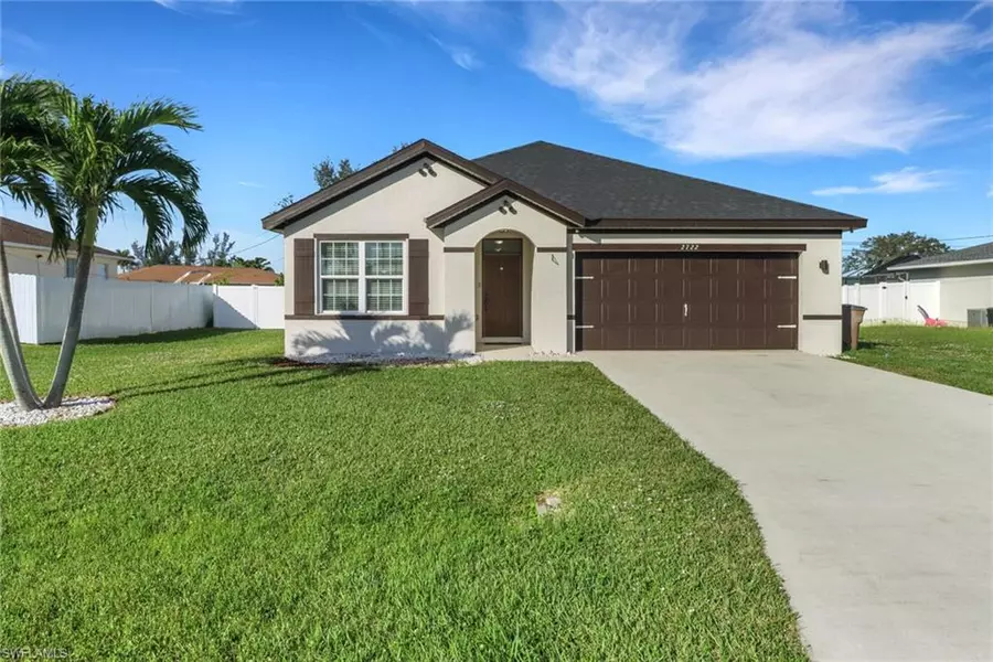 2722 SW 3rd PL, Cape Coral, FL 33914