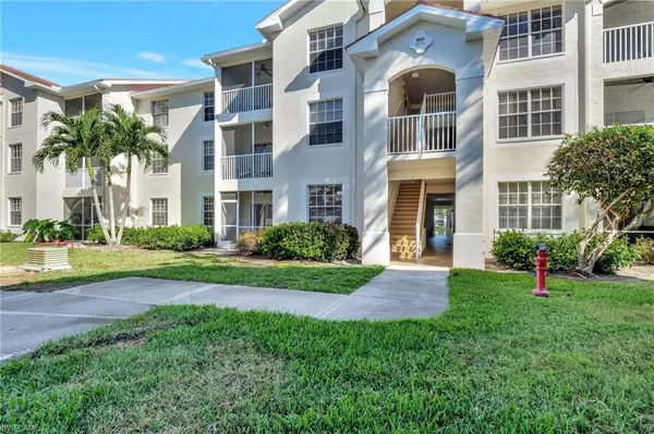 4620 Saint Croix LN #914, Naples, FL 34109