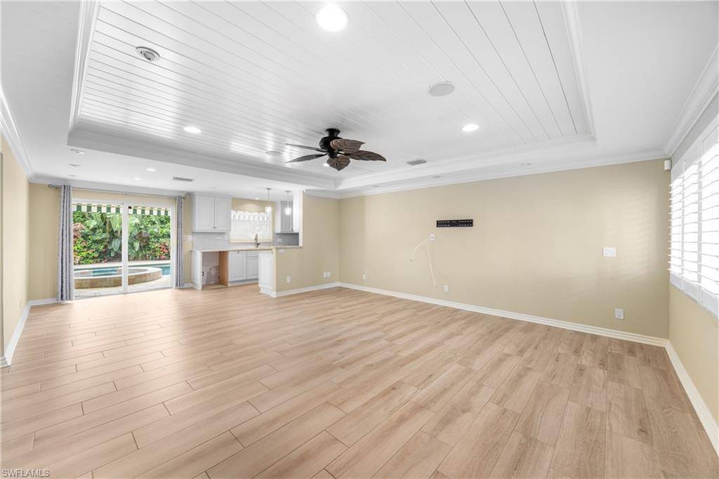 Naples, FL 34102,1135 7th ST S