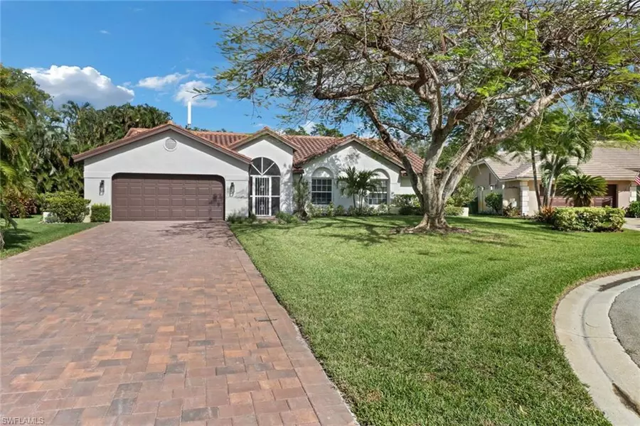 5549 Foxhunt WAY, Naples, FL 34104