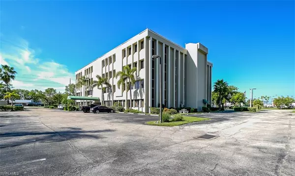 3949 Evans AVE #404, Fort Myers, FL 33901