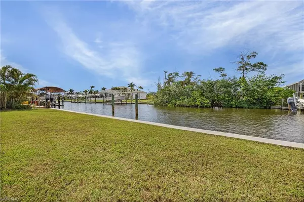 St. James City, FL 33956,2763 Sanderling CT