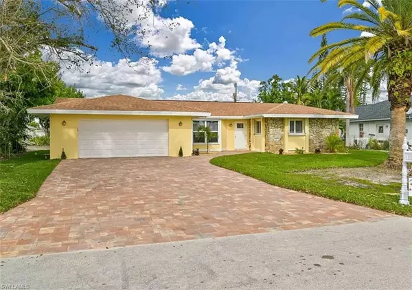 2011 SE 8th ST, Cape Coral, FL 33990