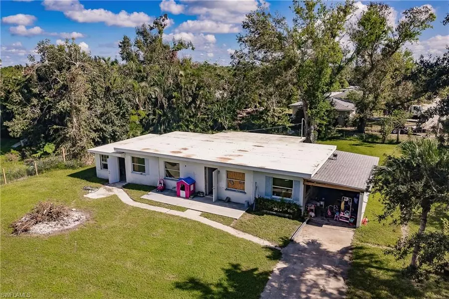 716 Pondella RD, North Fort Myers, FL 33903