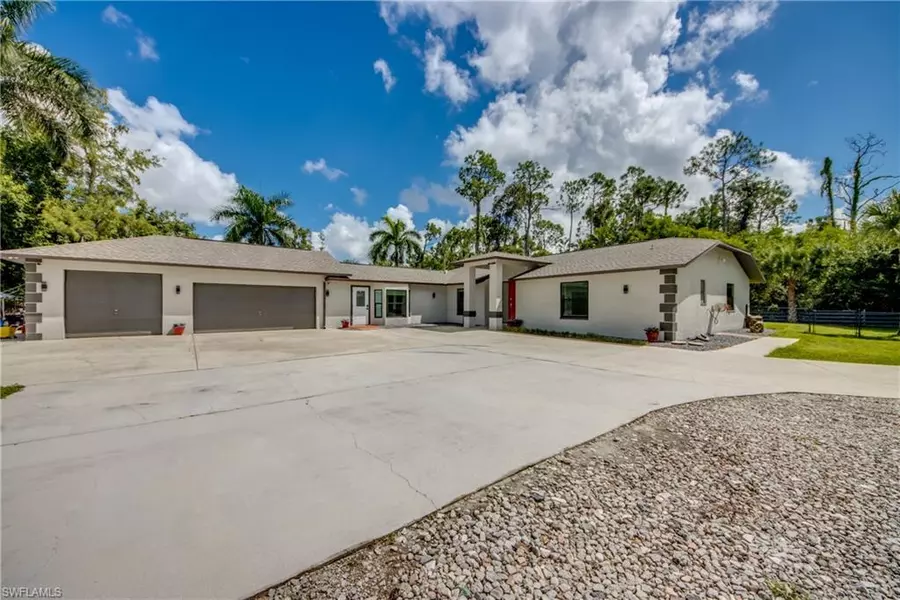 11981 Plantation RD, Fort Myers, FL 33966