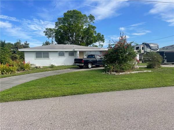 1320 Harbor View DR, North Fort Myers, FL 33917