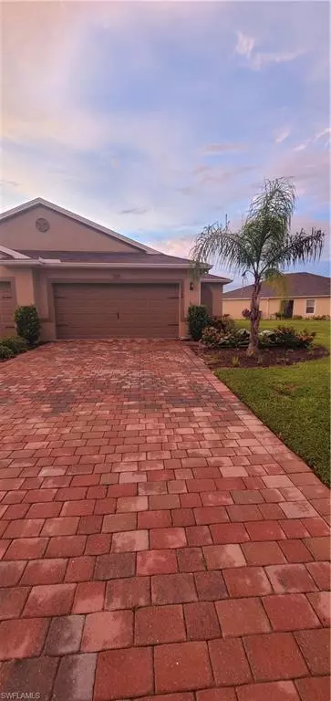 Lehigh Acres, FL 33936,10709 Crossback LN