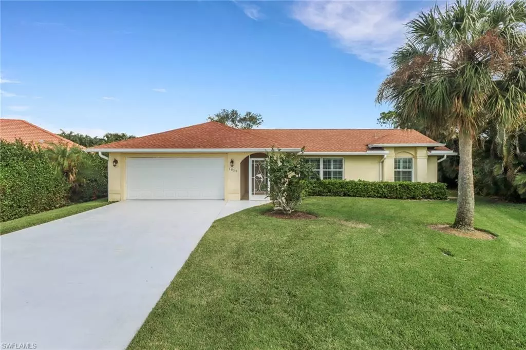 Naples, FL 34104,1030 Moon Lake DR