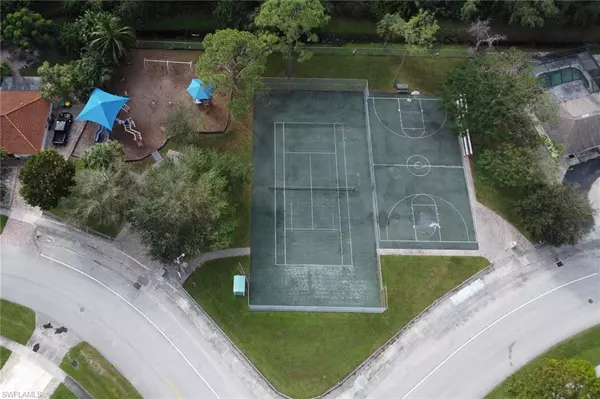 Naples, FL 34105,2600 Poinciana ST