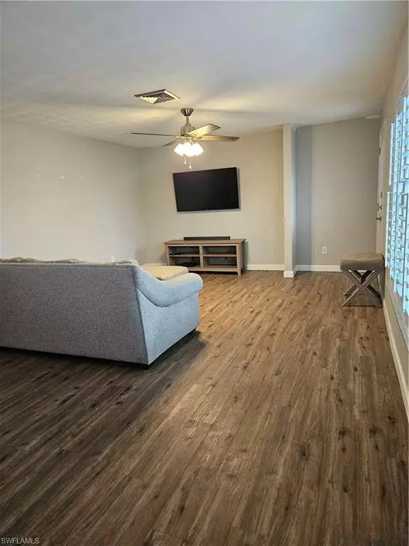 Fort Myers, FL 33901,3834 La Palma ST