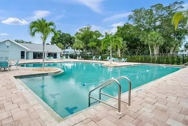 109 Wading Bird CIR #V-102, Naples, FL 34110