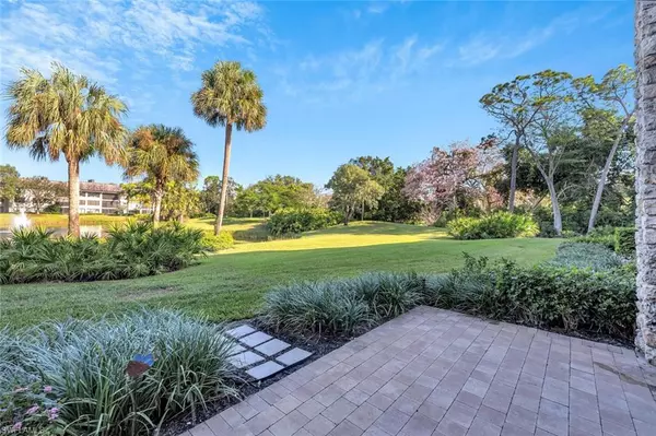 Naples, FL 34108,5950 Pelican Bay BLVD #113