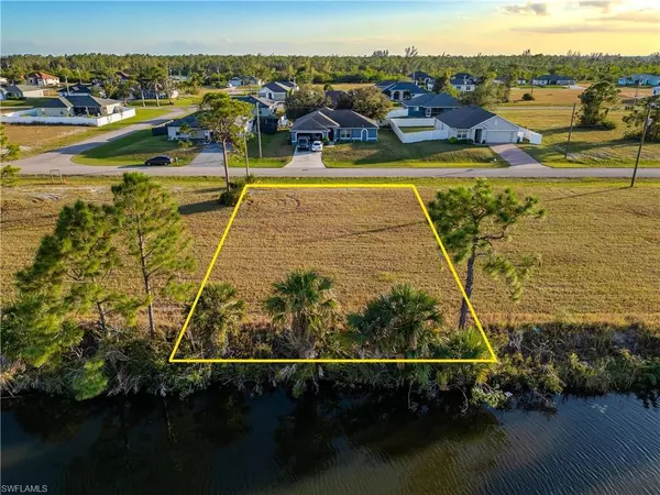 2905 NW 25th LN, Cape Coral, FL 33993