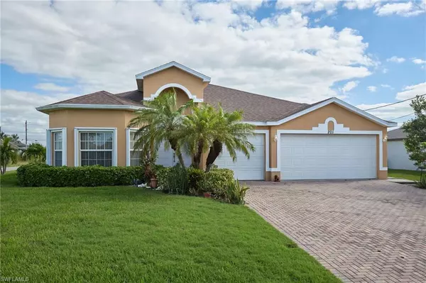 201 SW 25th PL, Cape Coral, FL 33991