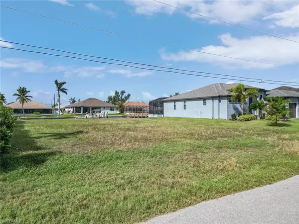 140 SW 38TH PL, Cape Coral, FL 33991