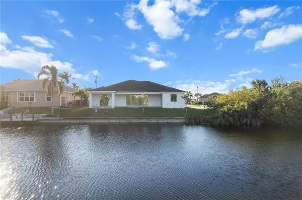 1427 NW 25th PL, Cape Coral, FL 33993