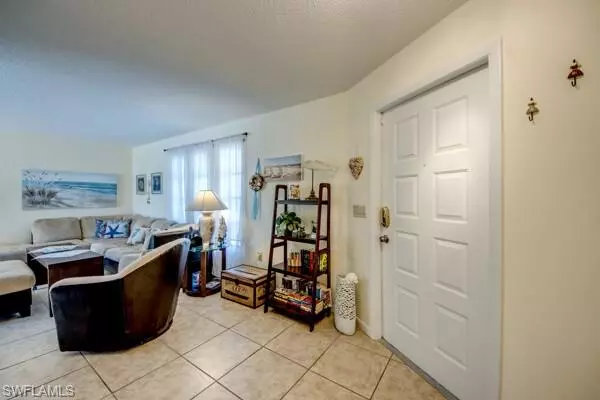 Cape Coral, FL 33904,318 SE 33rd TER