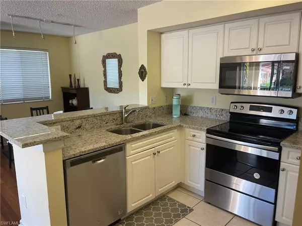 Naples, FL 34104,1260 Wildwood Lakes BLVD #201