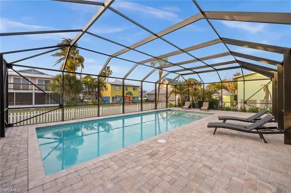 Fort Myers Beach, FL 33931,115 Bahia VIA