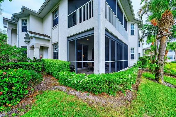 Naples, FL 34112,5060 Yacht Harbor CIR #8-103