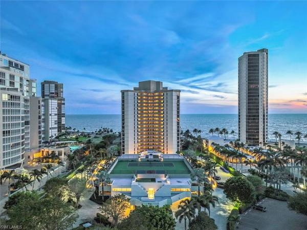 4551 Gulf Shore BLVD N #301, Naples, FL 34103