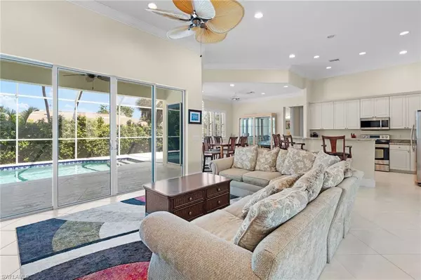 Marco Island, FL 34145,910 Sycamore CT