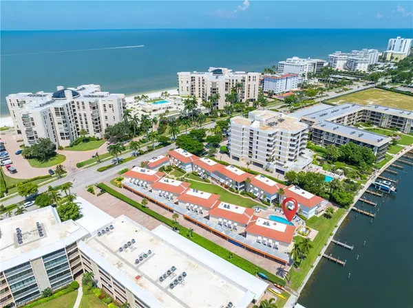 Naples, FL 34103,3070 Gulf Shore BLVD N #201