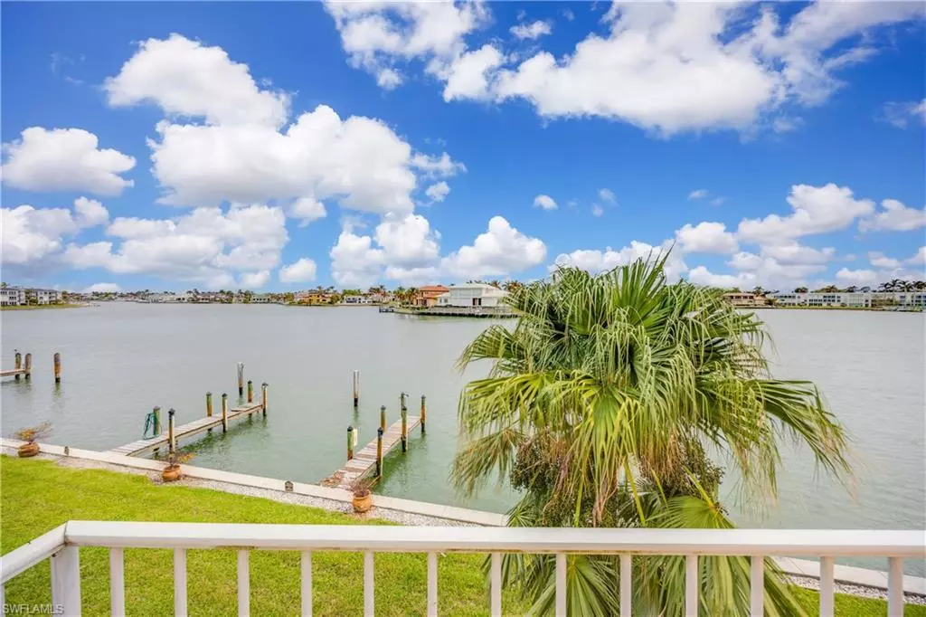 Naples, FL 34103,3070 Gulf Shore BLVD N #201