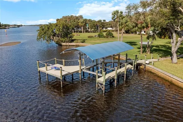 Alva, FL 33920,18050 Otter Water WAY