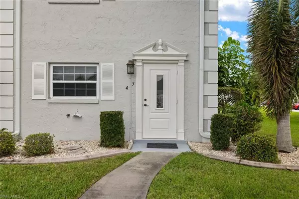 North Fort Myers, FL 33917,7050 Nantucket CIR #5