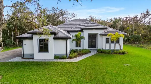 70 33rd AVE NW, Naples, FL 34120