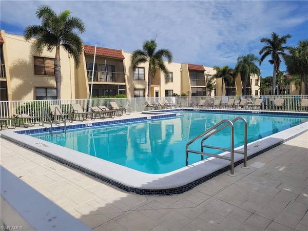 12471 McGregor BLVD #10, Fort Myers, FL 33919