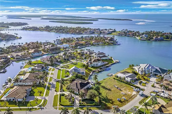 Marco Island, FL 34145,800 Arcadia CT