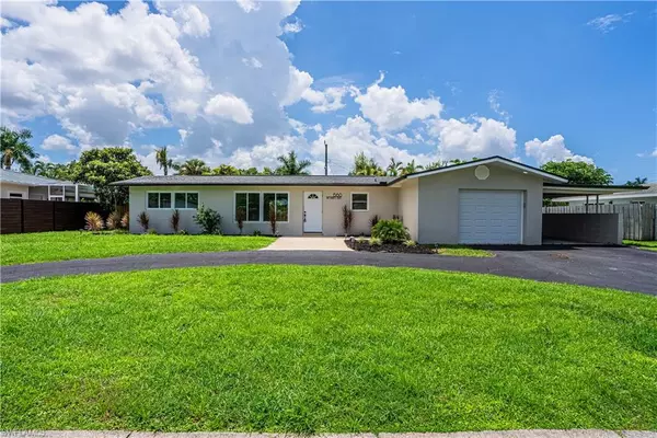 1560 Ricardo AVE, Fort Myers, FL 33901