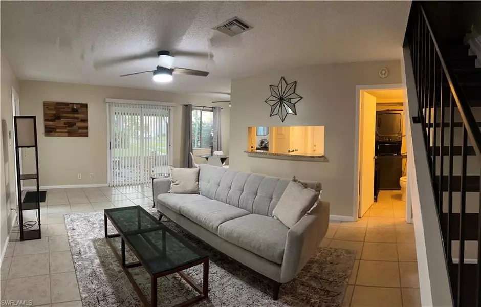 3276 Royal Canadian TRCE #2, Fort Myers, FL 33907