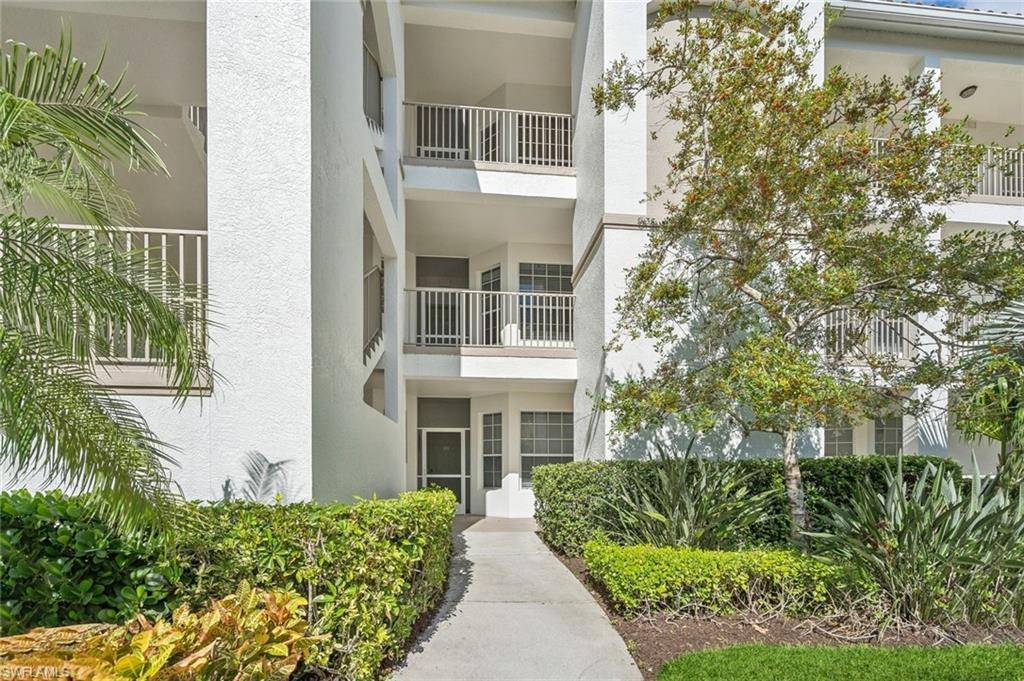 8239 Parkstone PL #4-202, Naples, FL 34120