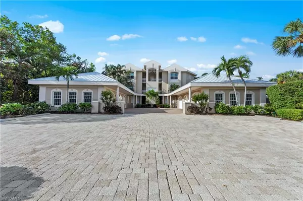 Sanibel, FL 33957,5681 Baltusrol CT #2B