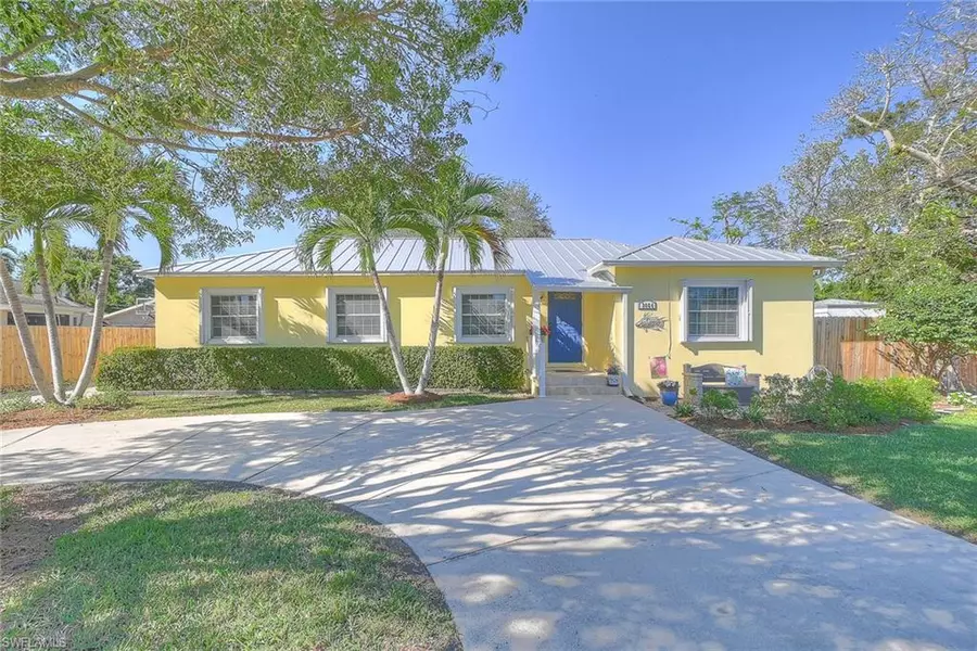 3064 Silvestre DR, Fort Myers, FL 33901