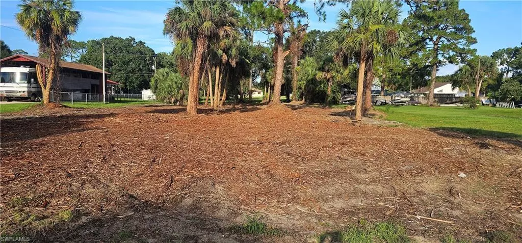 12 EDWARD AVE, Lehigh Acres, FL 33936